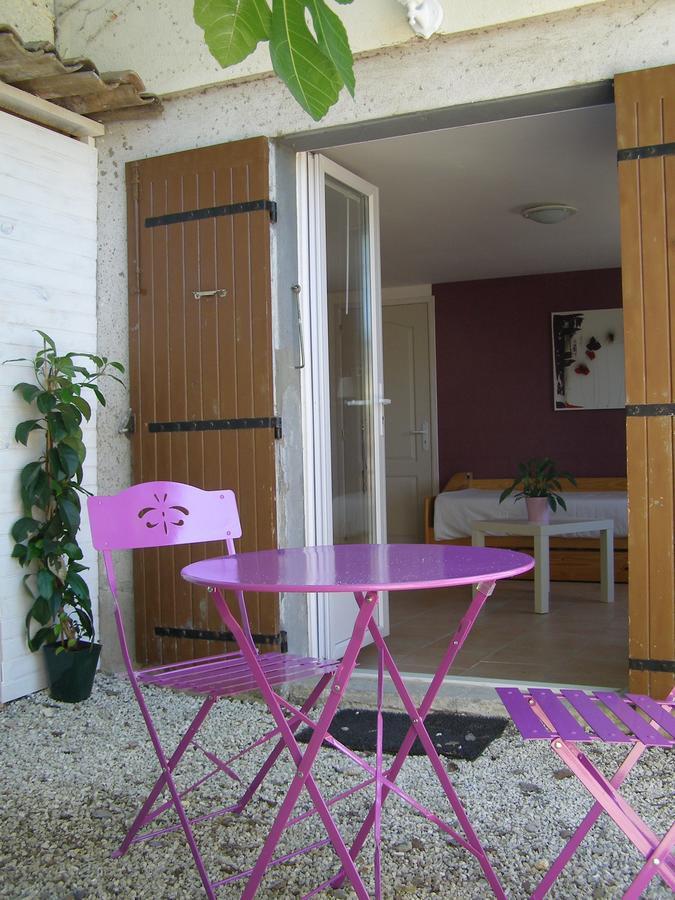 Bed and Breakfast Le Bord De L'Eau Sainte-Terre Экстерьер фото
